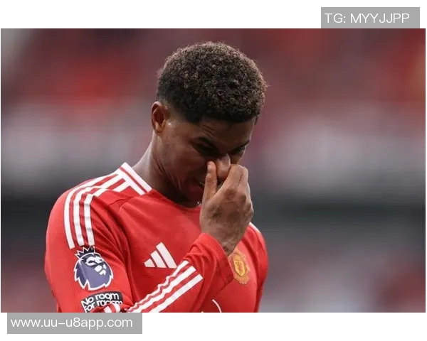 居莱尔失误被抢断费尔明抓住机会扳平比分拉什福德助攻展现团队配合 居莱尔失误被抢断费尔明抓住机会扳平比分拉什福德助攻展现团队配合