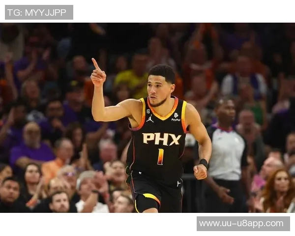 布克强调球队拼搏精神防守能力提升助力胜利