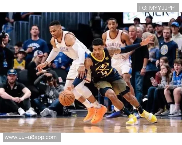 乔治下半场表现平平出战21分钟贡献14分3篮板2助攻2抢断