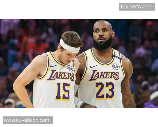 詹姆斯强调防守重要性期待东契奇与里夫斯带队冲击赛季荣誉